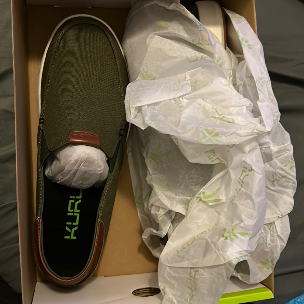Men’s kuru slip on shoes never worn original wrapping size 9.5